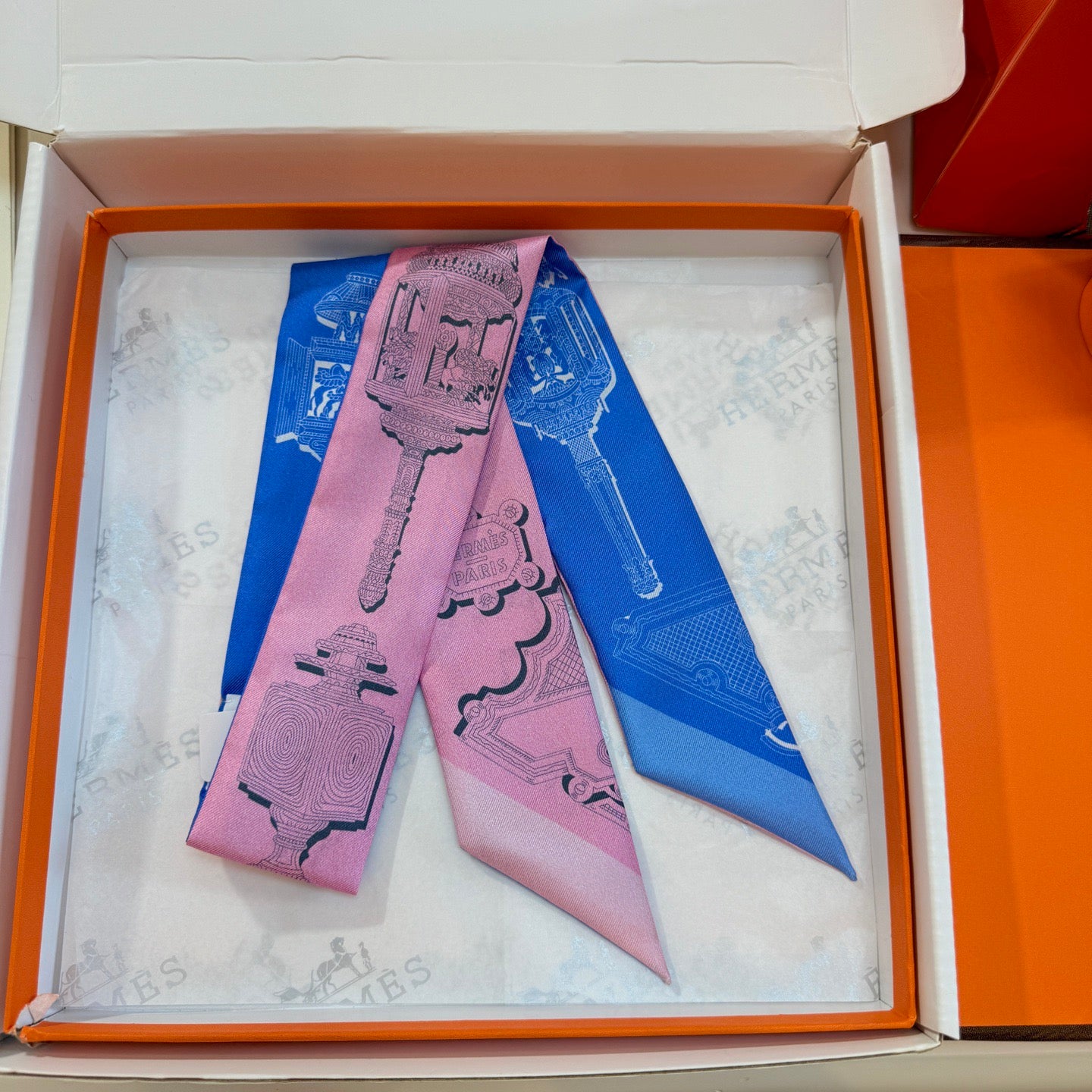 Hermès Twilly İpek Eşarp