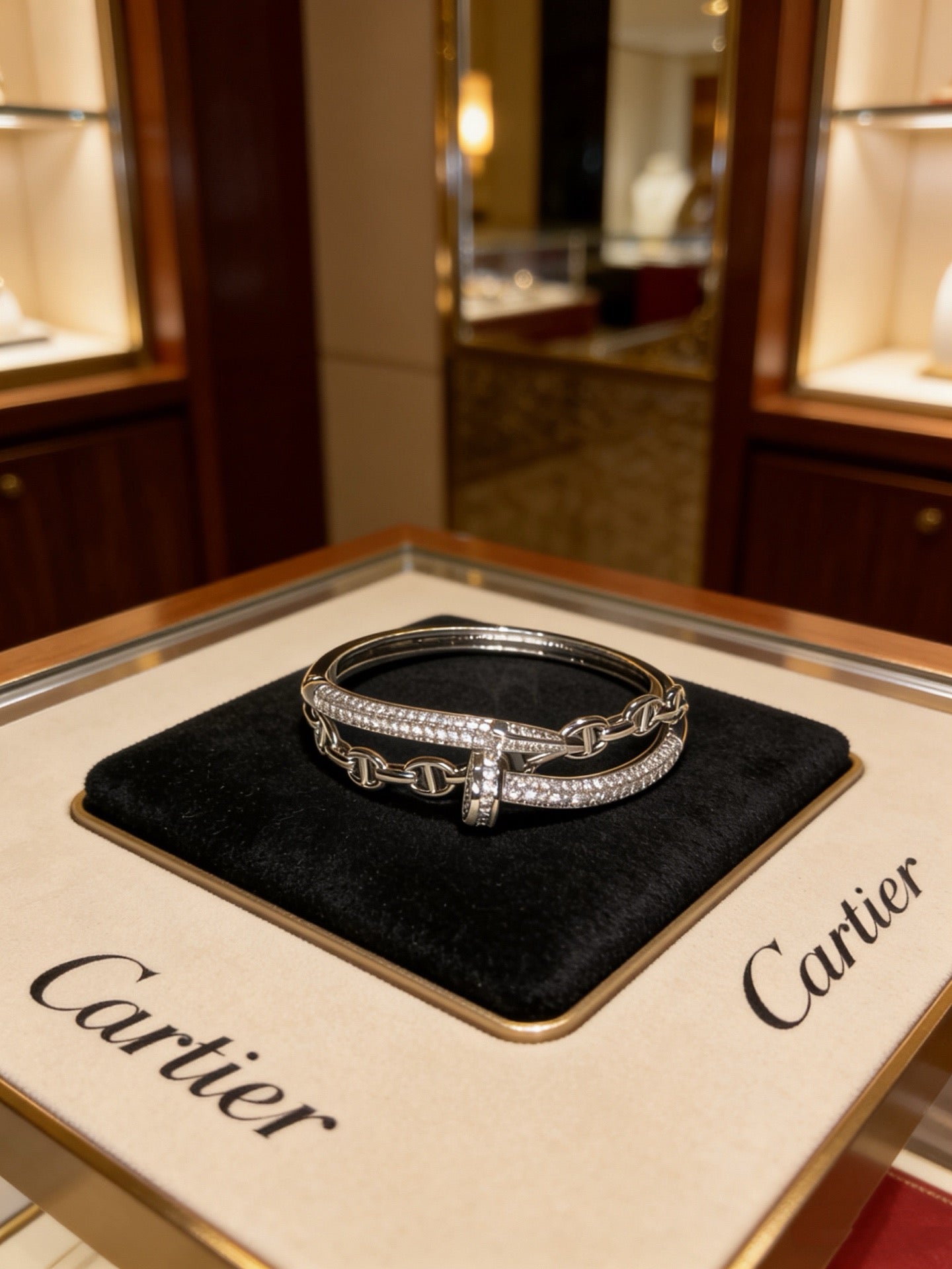 Cartier V Gold Bileklik Serisi