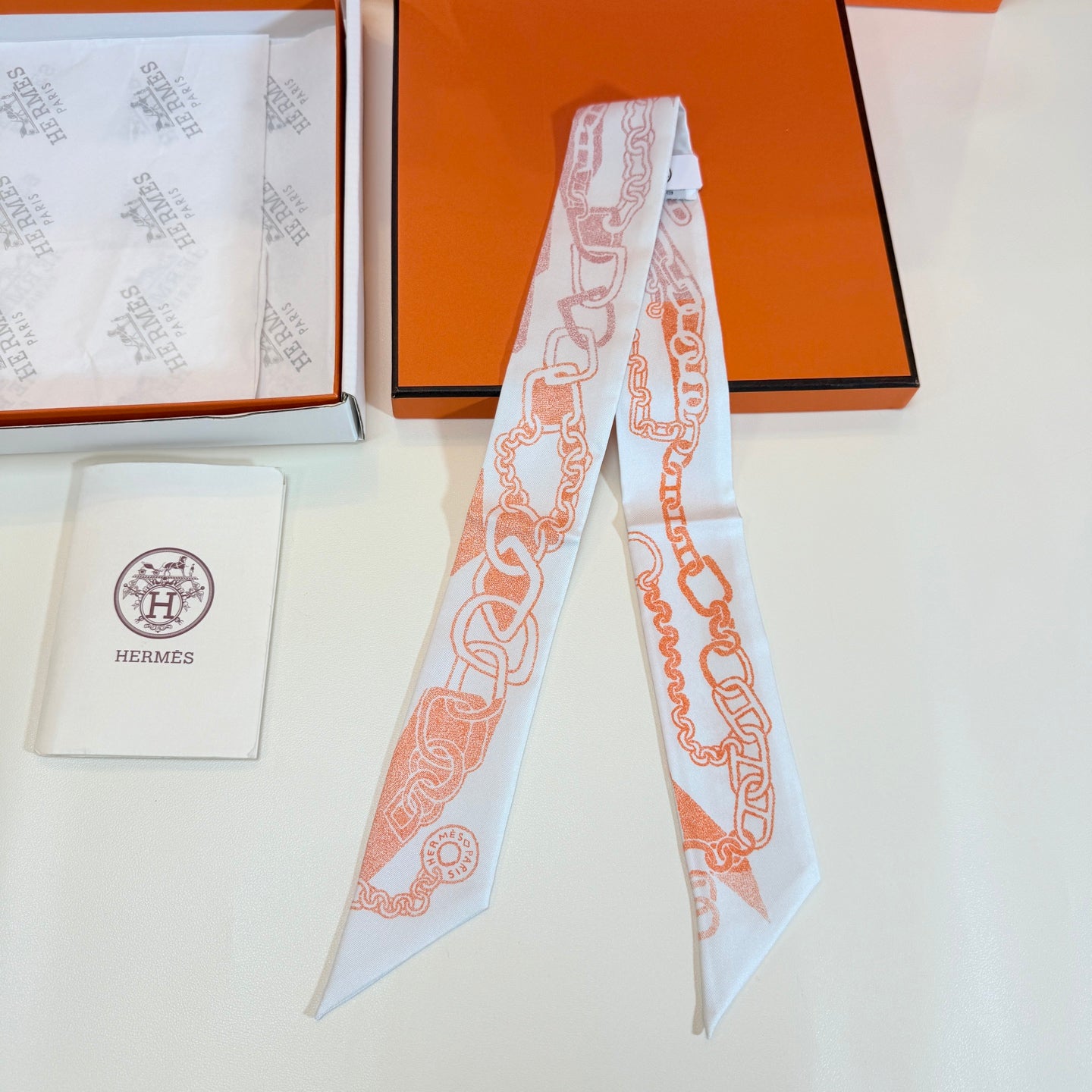 Hermès Twilly İpek Eşarp
