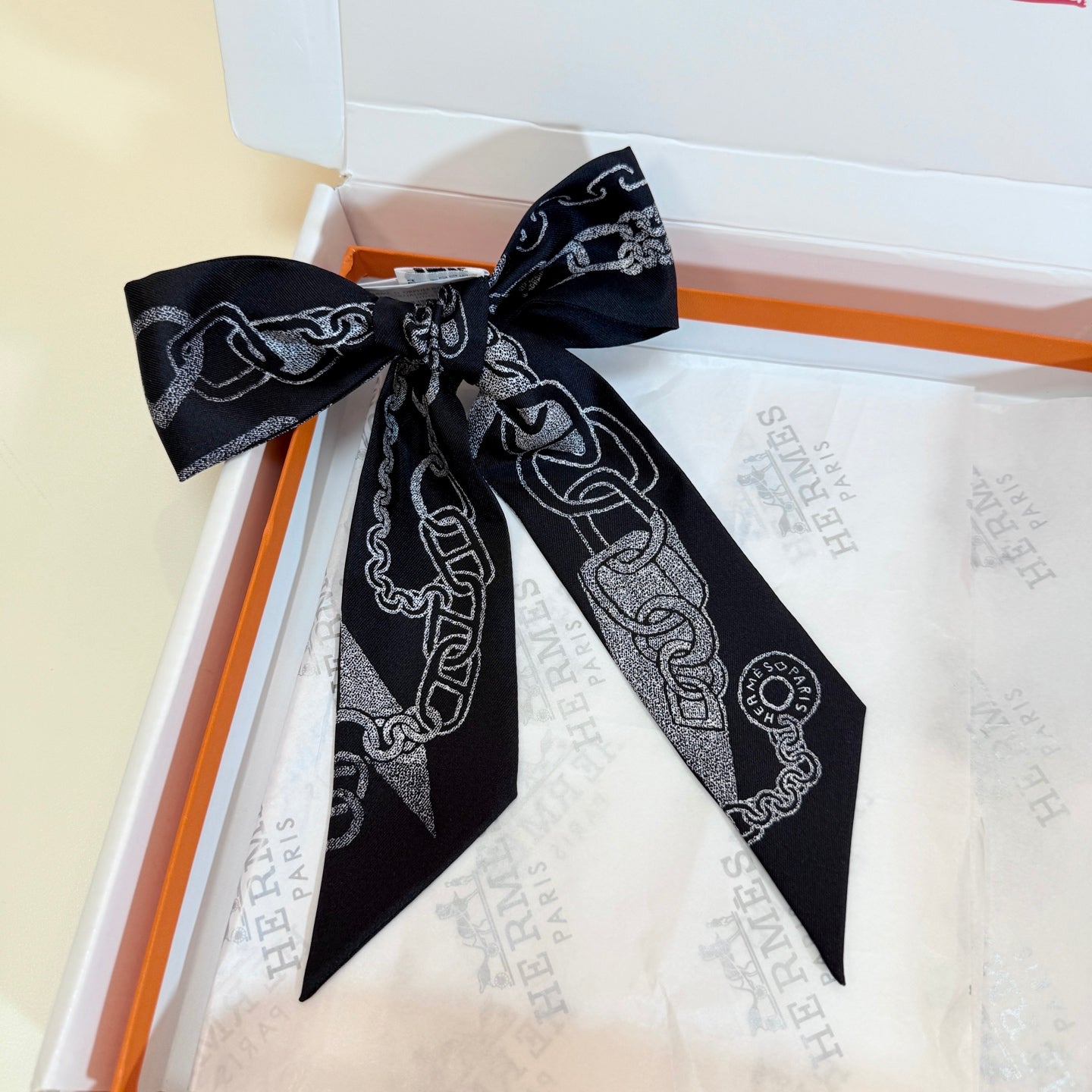 Hermès Twilly İpek Eşarp
