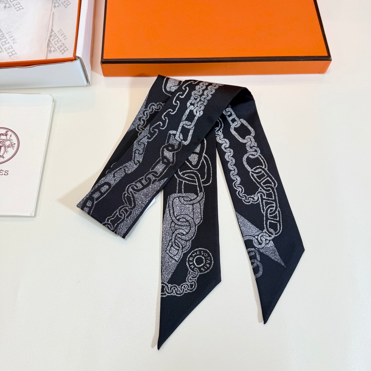 Hermès Twilly İpek Eşarp